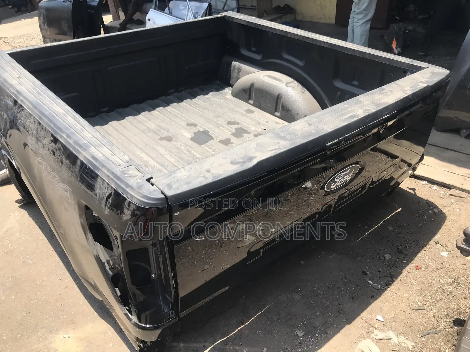 Ford F-150 2024 - 2025 Tail Bucket