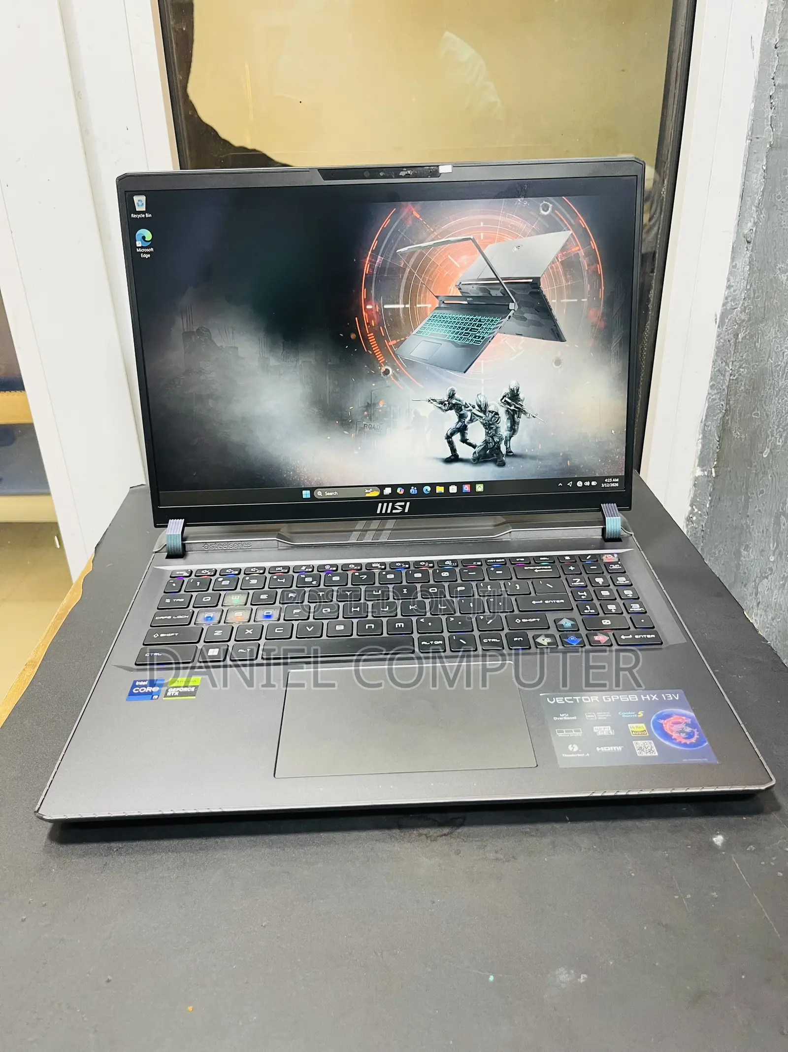Laptop MSI Vector GP68 HX 13V 16GB Intel Core i9 SSD 1T