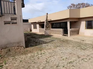 9bdrm House in Ofankor Barrier (7, Sowutwuom for sale