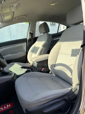 Hyundai Elantra SEL 2018 Gray