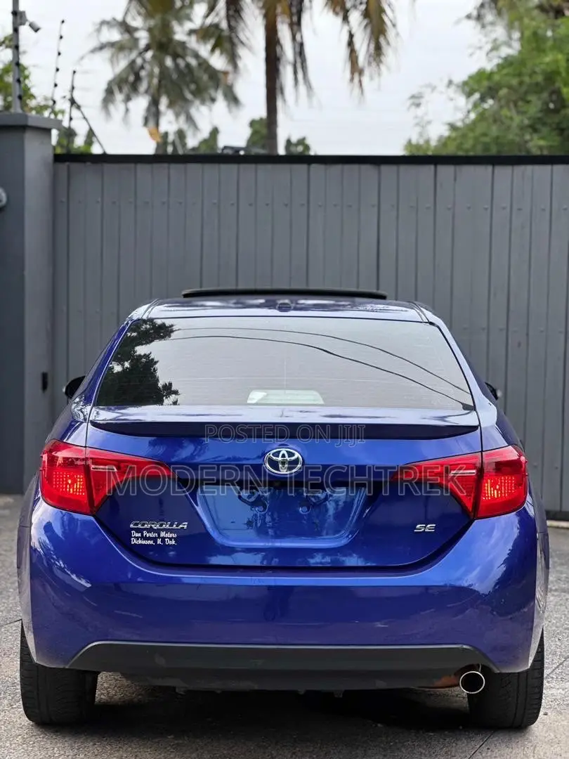 Toyota Corolla SE Special Edition 4dr Sedan (1.8L 4cyl CVT) 2017 Blue
