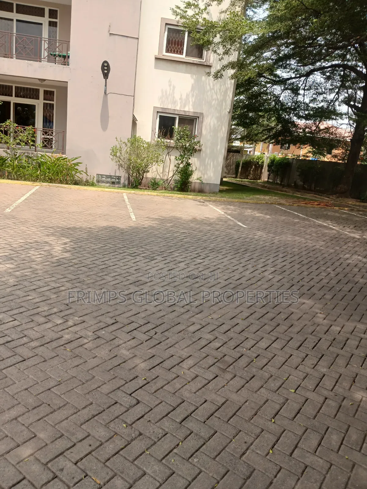 3bdrm Apartment in Airport Residential Area for rent