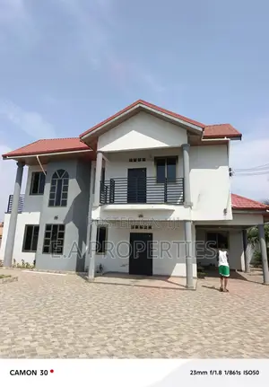 4bdrm Duplex in E A Properties, Housing Down for rent