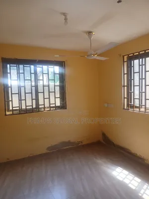 3bdrm Apartment in West Hills Mall Area for rent