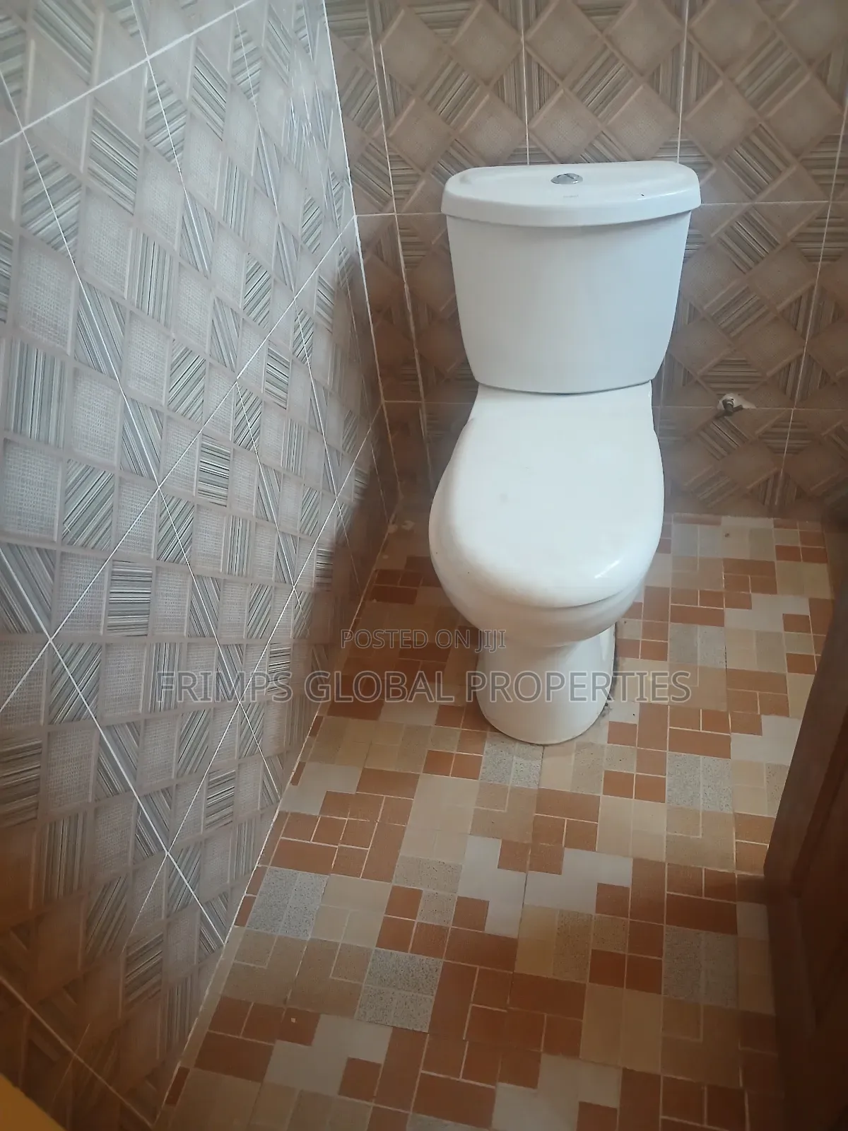 3bdrm Apartment in West Hills Mall Area for rent
