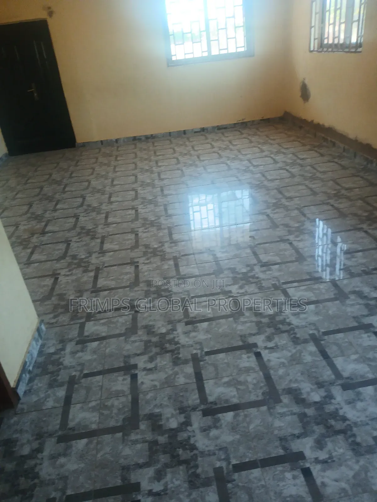 3bdrm Apartment in West Hills Mall Area for rent