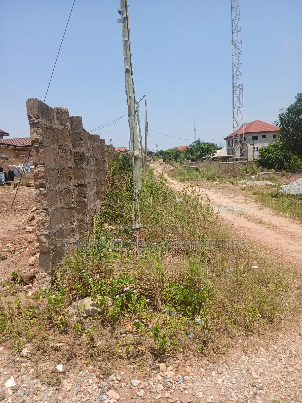 5bdrm House In West Hills Mall Area For Sale