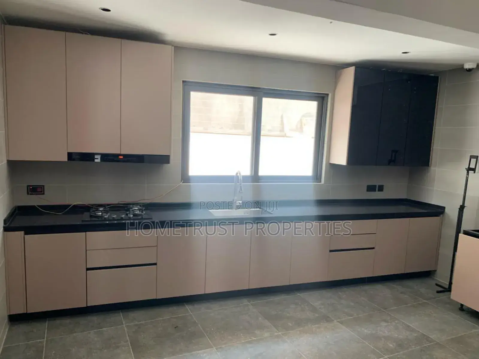 5bdrm House in East Legon, American House for sale