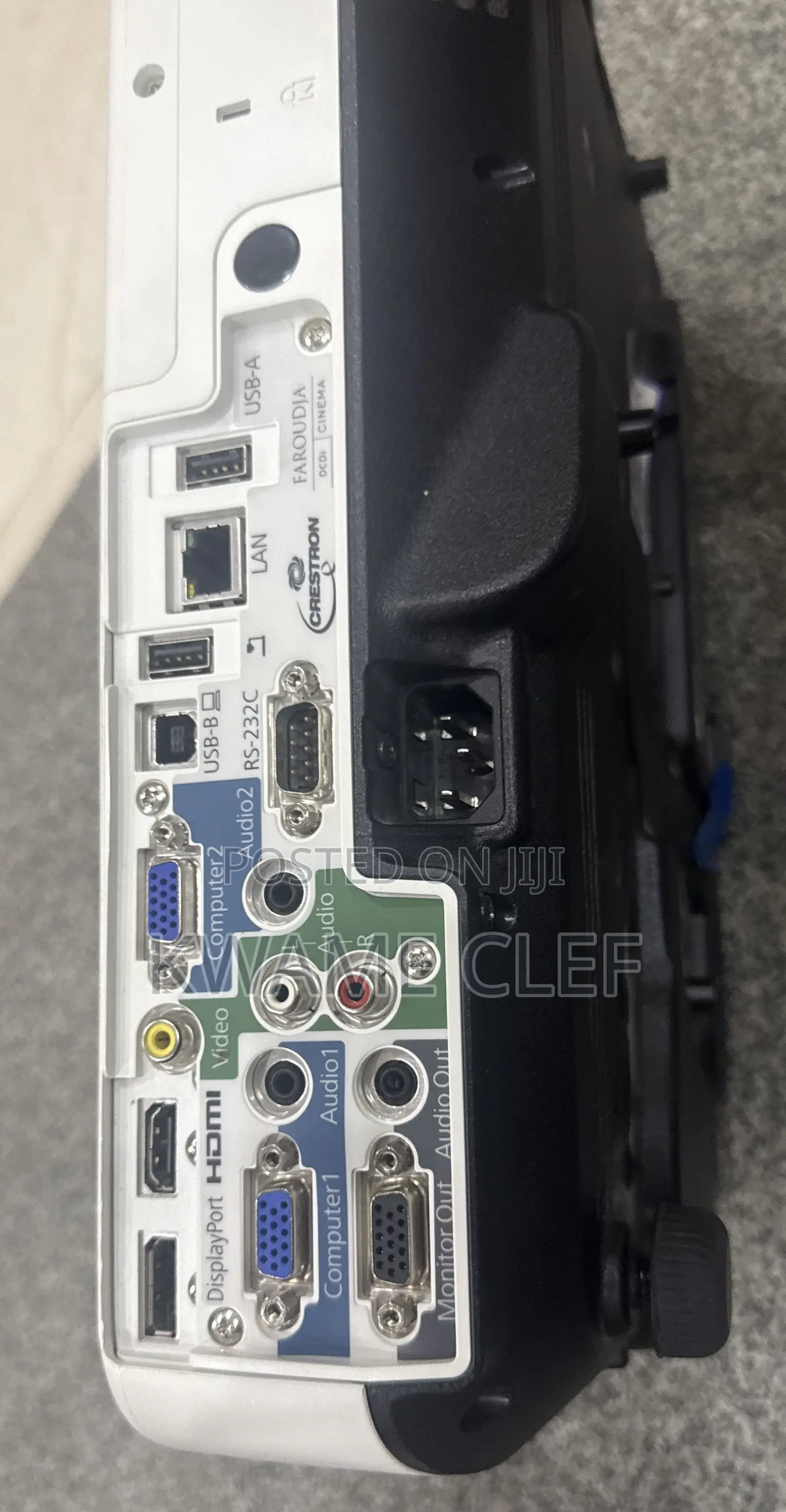 Epson LCD Projector H471a