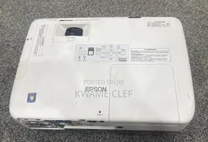 Epson LCD Projector H471a