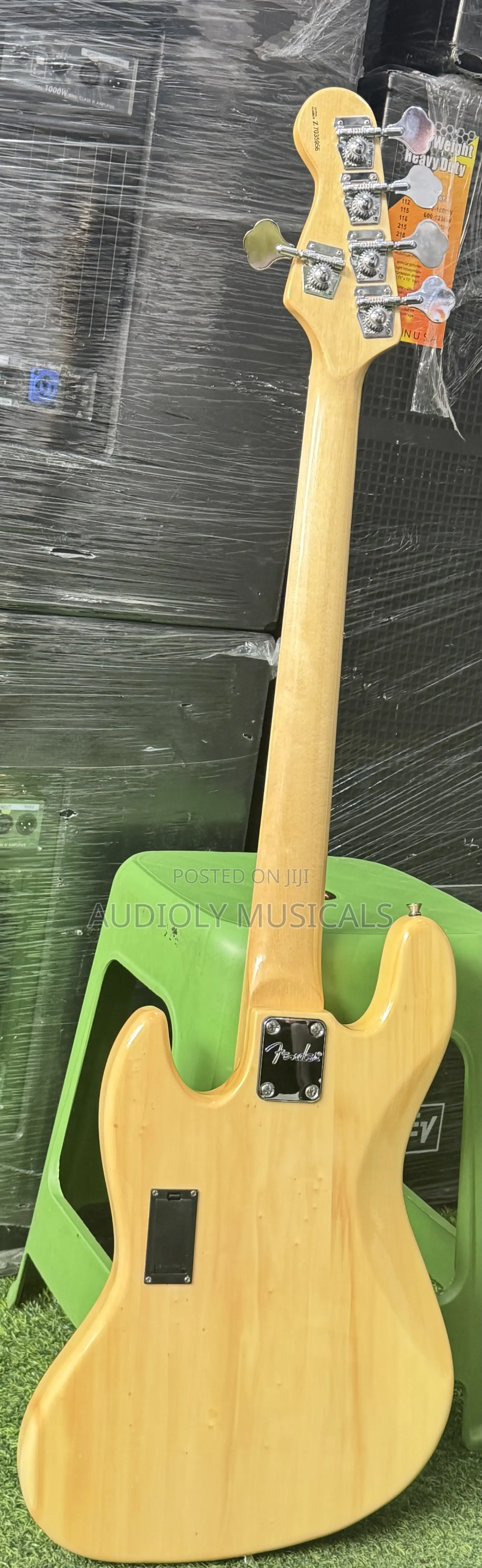 (Active)Jazz Bass Fender Guitar