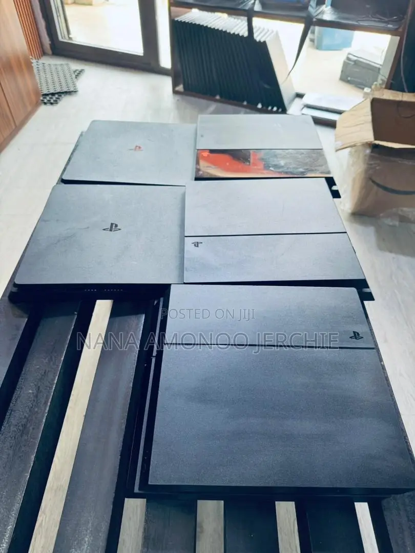 Playstation 4 Console