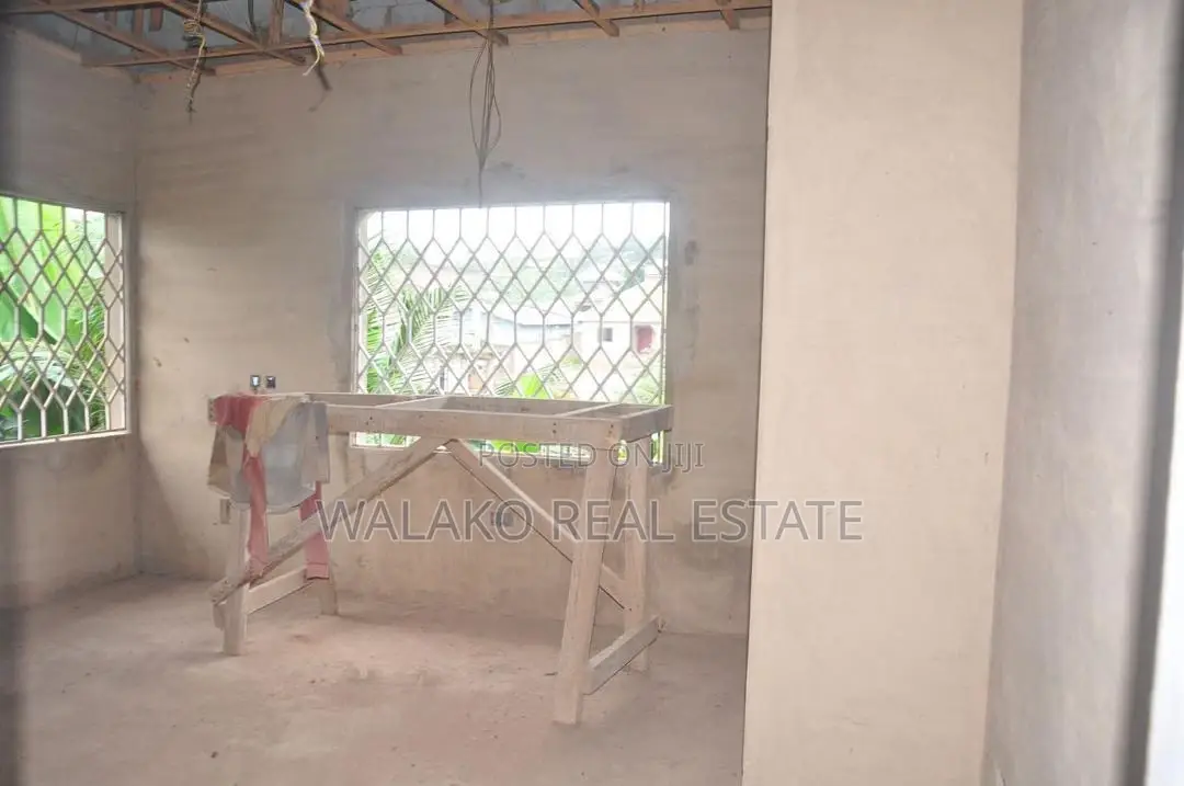 4bdrm House in Pokuase for sale