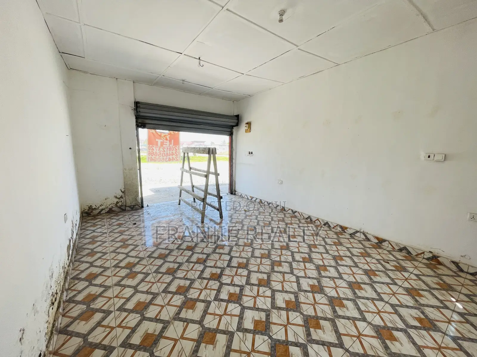 Shop for Rent at New Bortianor Mile 11