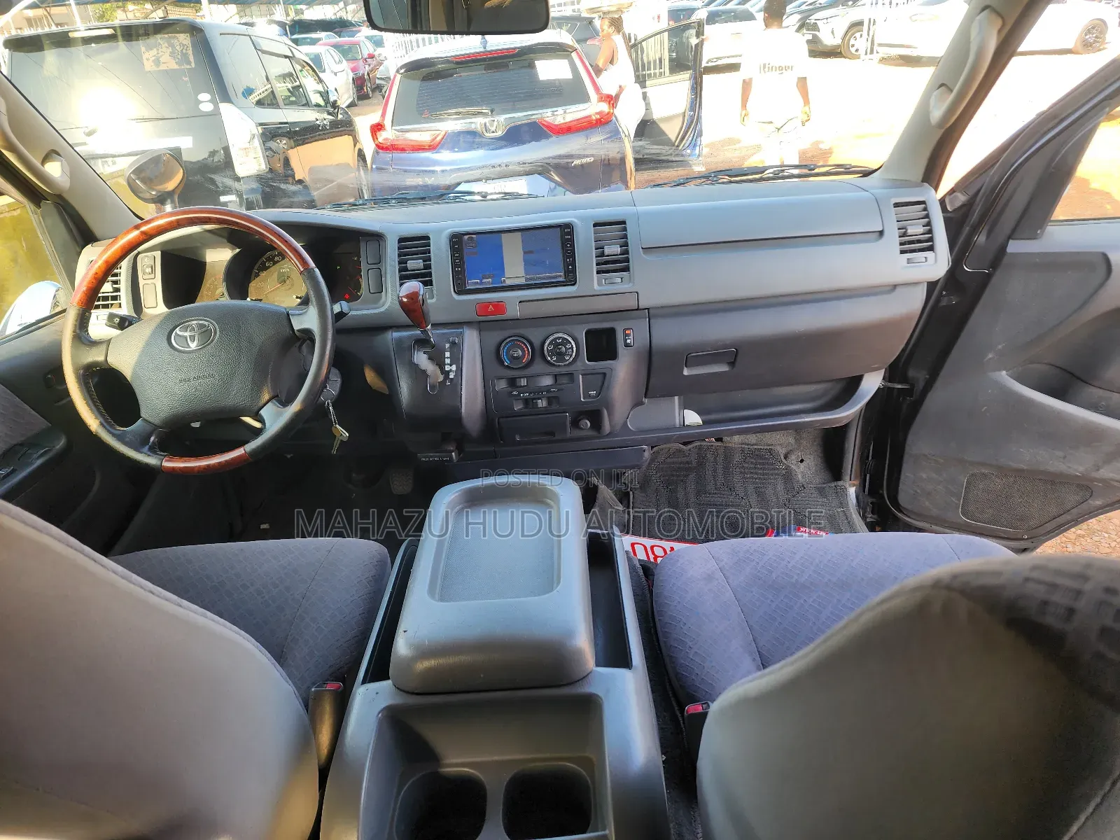 Toyota HiAce 2008 Black