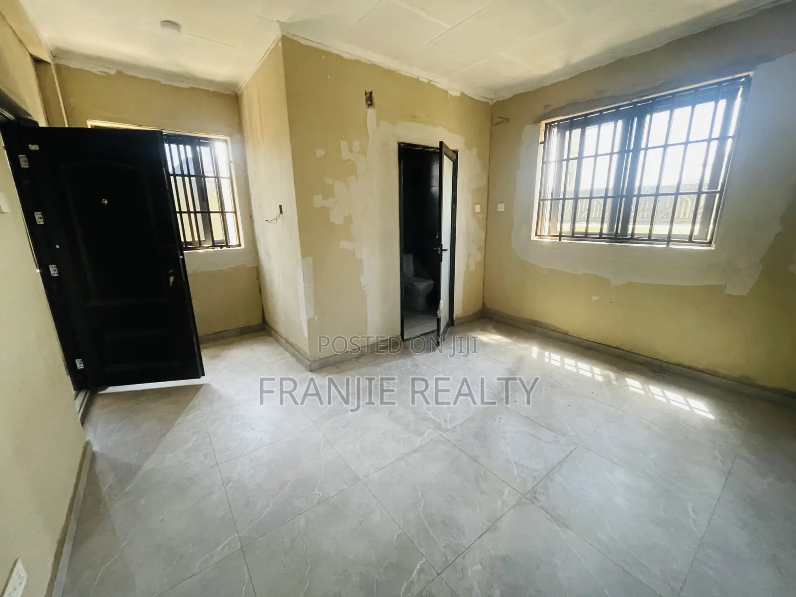 2bdrm Apartment in Franjie Realty, West Hills Mall Area for rent
