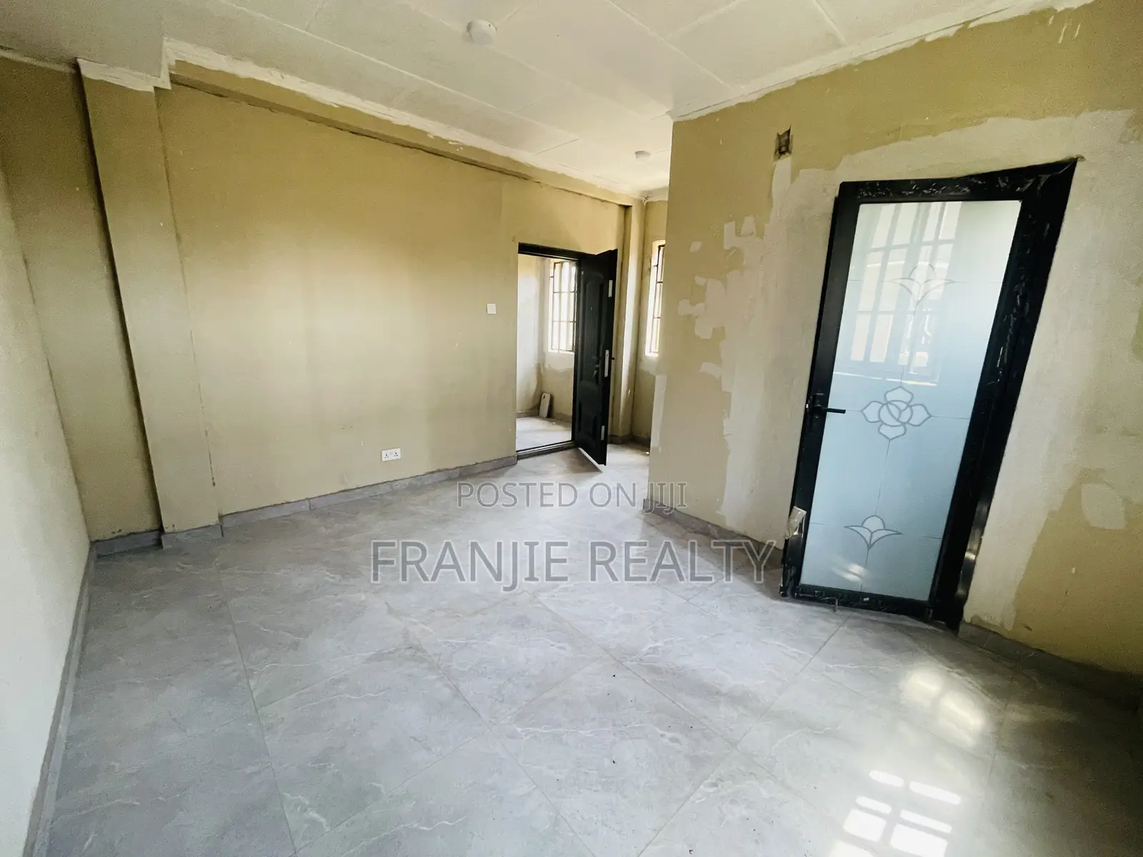 2bdrm Apartment in Franjie Realty, West Hills Mall Area for rent