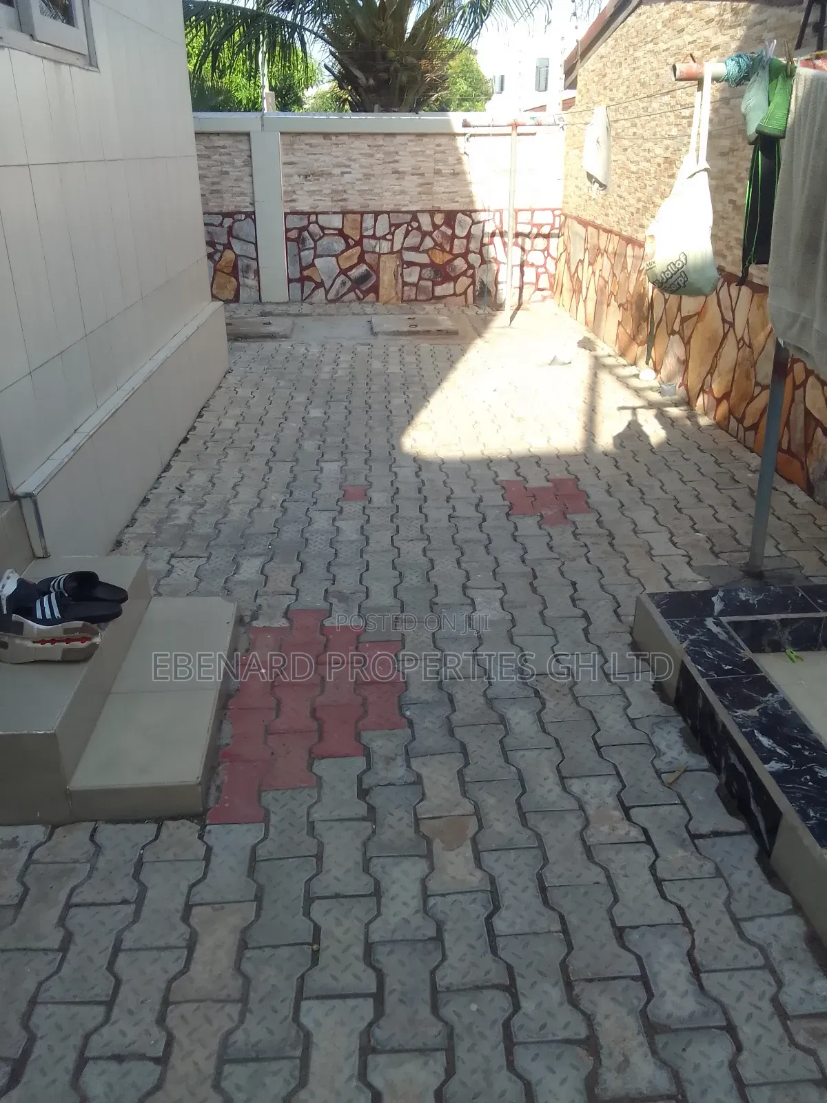 2bdrm Apartment in Ebenard Properties, Sakumono for rent