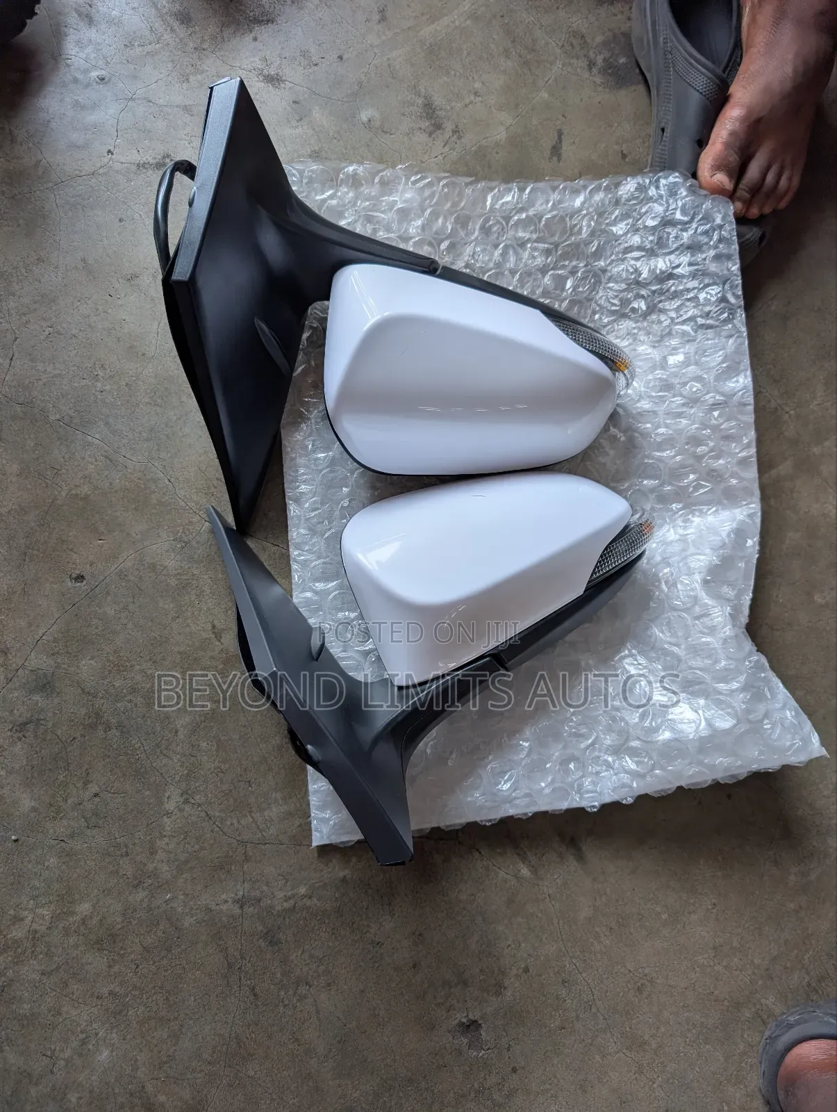 Toyota Corolla 2014,2015,2016,2017,2018,2019 Driving Mirror Pair