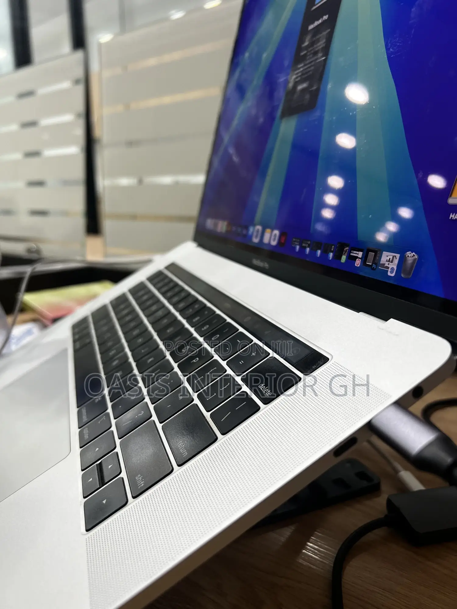 Laptop Apple MacBook Pro 2018 16GB Intel Core i7 SSD 256GB