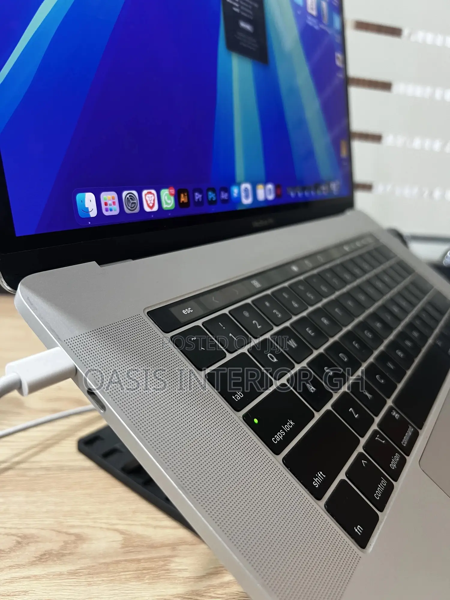 Laptop Apple MacBook Pro 2018 16GB Intel Core i7 SSD 256GB
