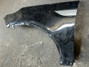 Land Rover Discovery 2017-2024 Fender Left