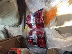 Toyota Highlander 2003/2004/2005/2006/2007 Tail Lights Pair