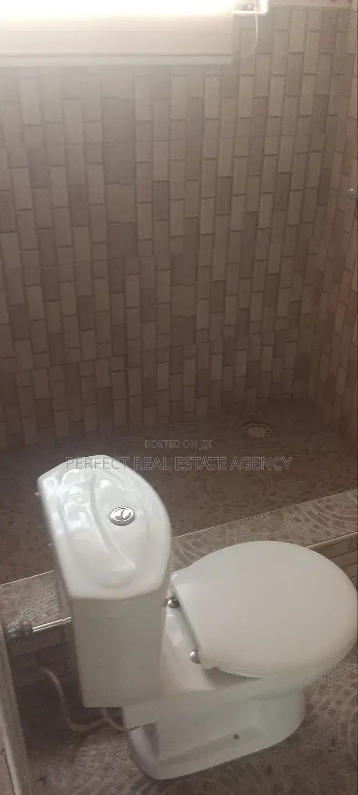 Furnished 4bdrm Apartment in Abuakwa Dkc, Kumasi Metropolitan for rent