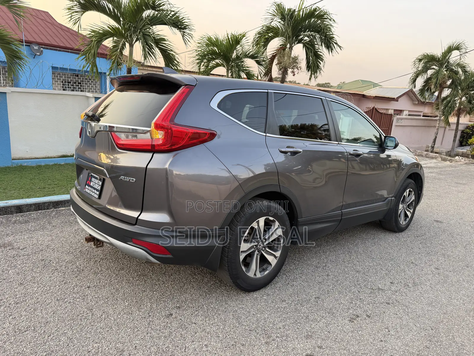 Honda CR-V LX 4dr SUV AWD (2.4L 4cyl CVT) 2017 Gray