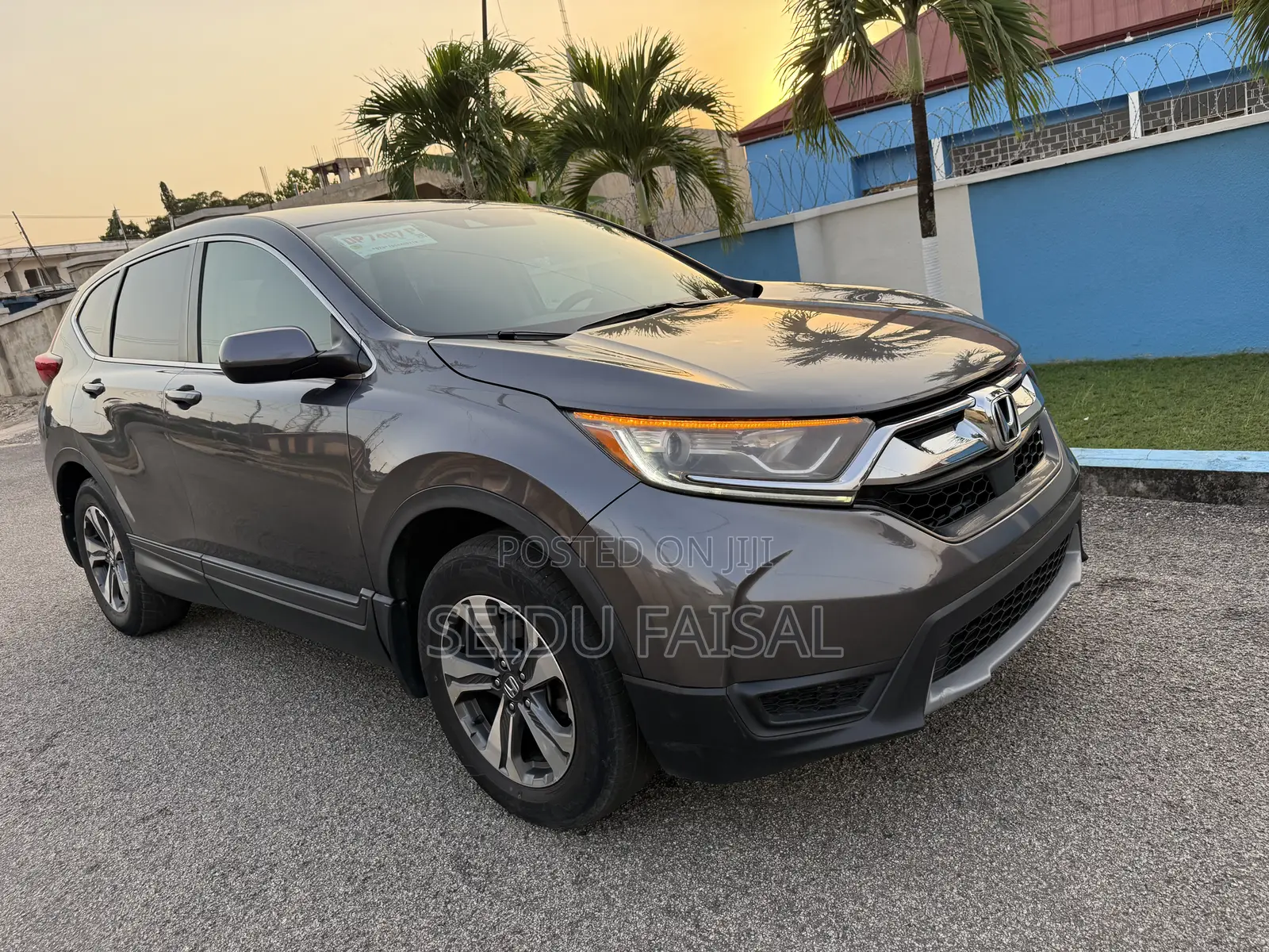Honda CR-V LX 4dr SUV AWD (2.4L 4cyl CVT) 2017 Gray