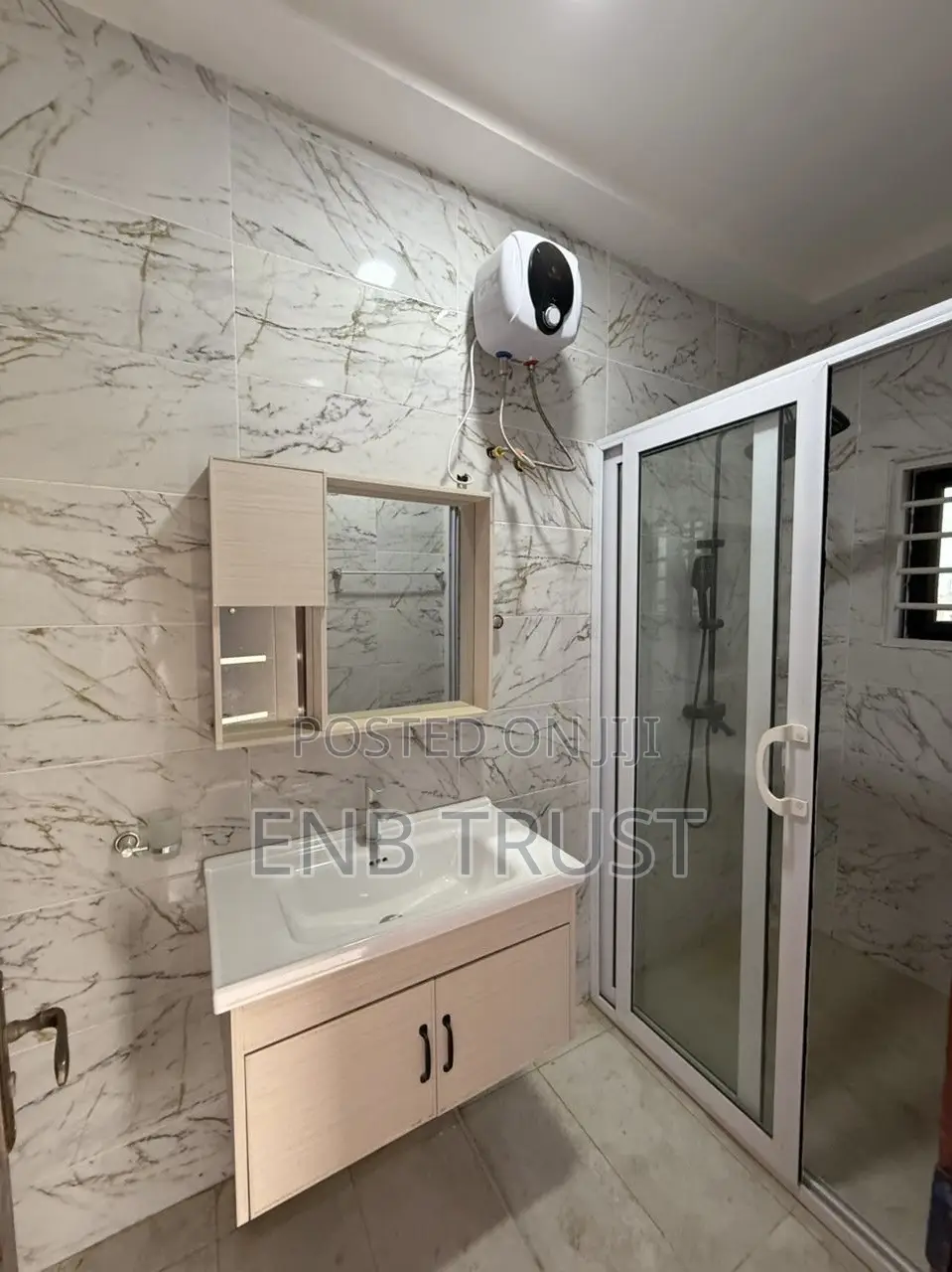 4bdrm Duplex in Haatso, Antis for sale