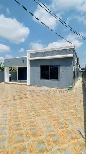 3bdrm Duplex in Ablekuma Amomorle, Pentecost for sale