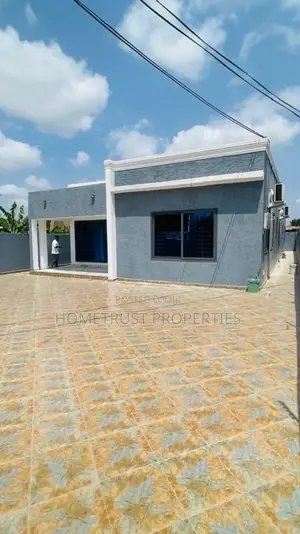 3bdrm Duplex in Ablekuma Amomorle, Pentecost for sale