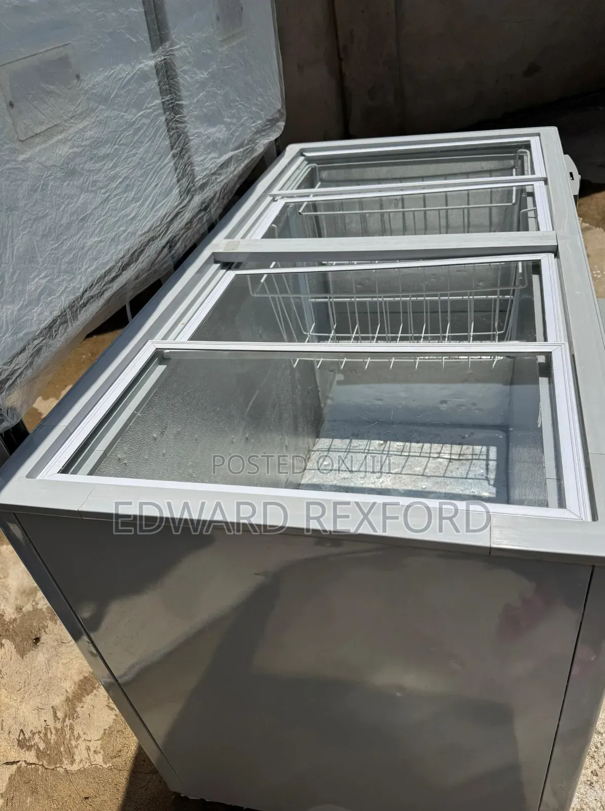 400l Chest Freezer Double Door