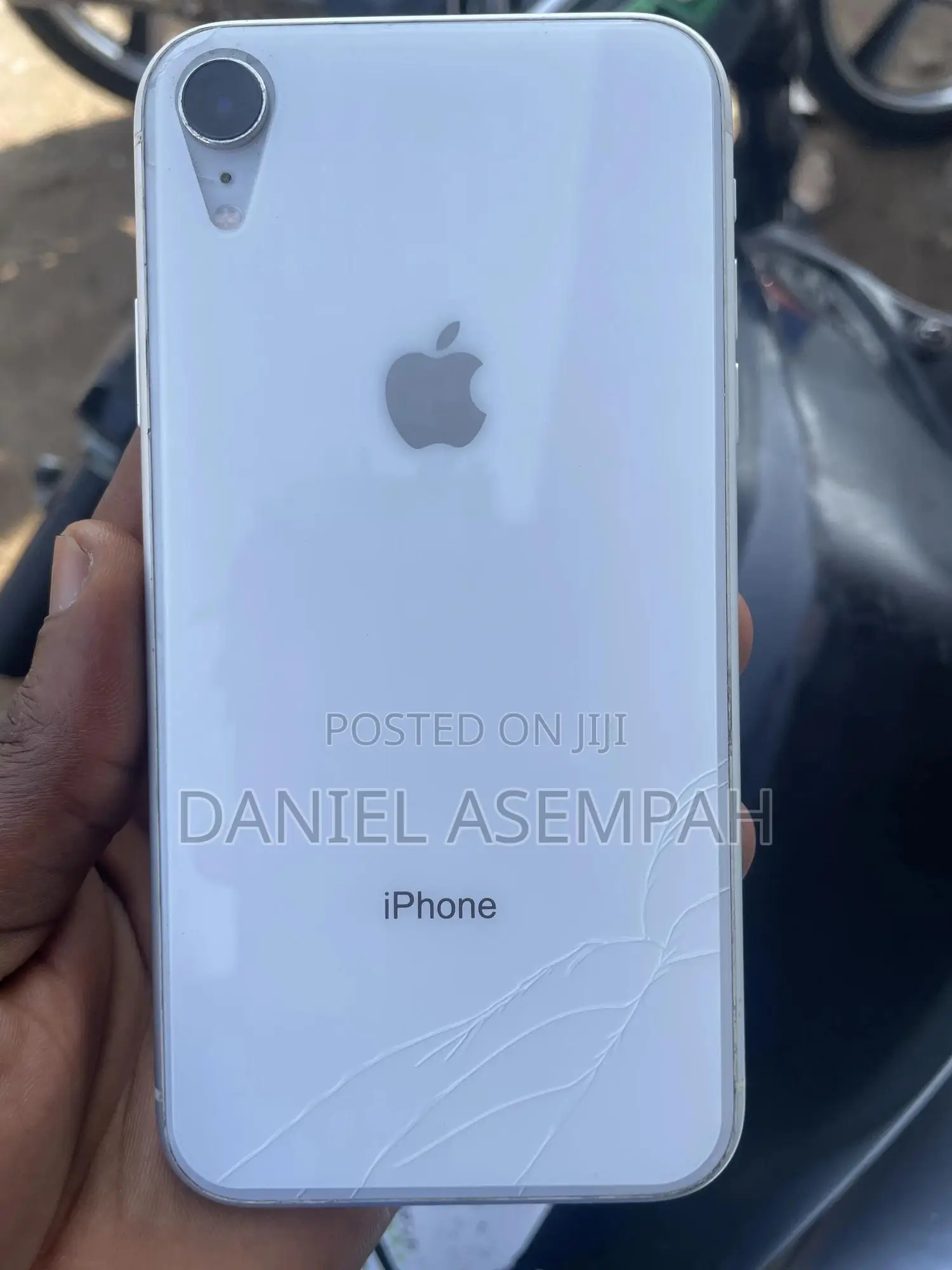 Apple iPhone XR 64 GB White