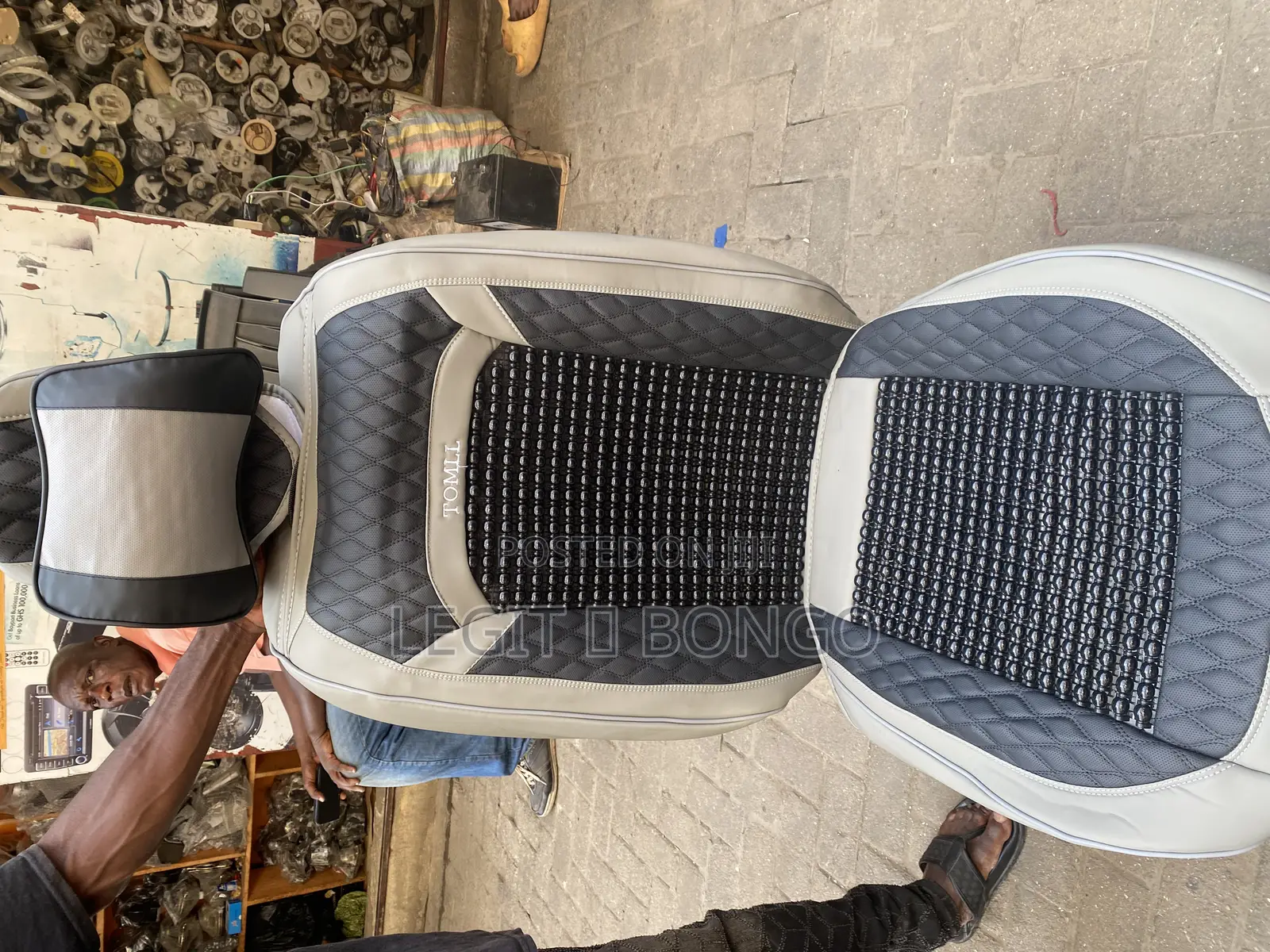 High Quality Leather Seat Cover With Beads