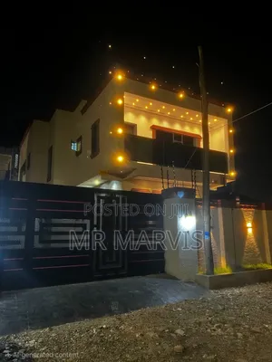 4bdrm Duplex in Jeleel City Estates, Boi for sale
