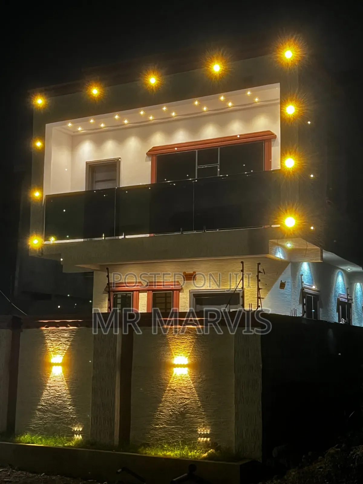 4bdrm Duplex in Jeleel City Estates, Boi for sale