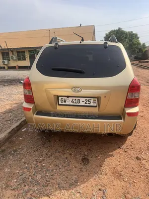 Hyundai Tucson 2005 Gold