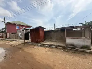 3bdrm House in Lapaz, Nyanmekye for sale