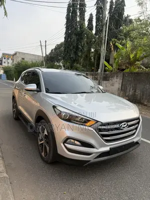 Hyundai Tucson SEL AWD 2018 Silver