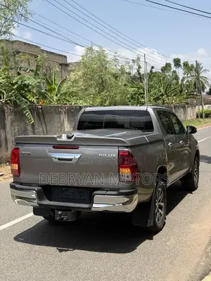 Toyota Hilux Revo Double Cab Deisel 2.4 AWD 2019 Silver