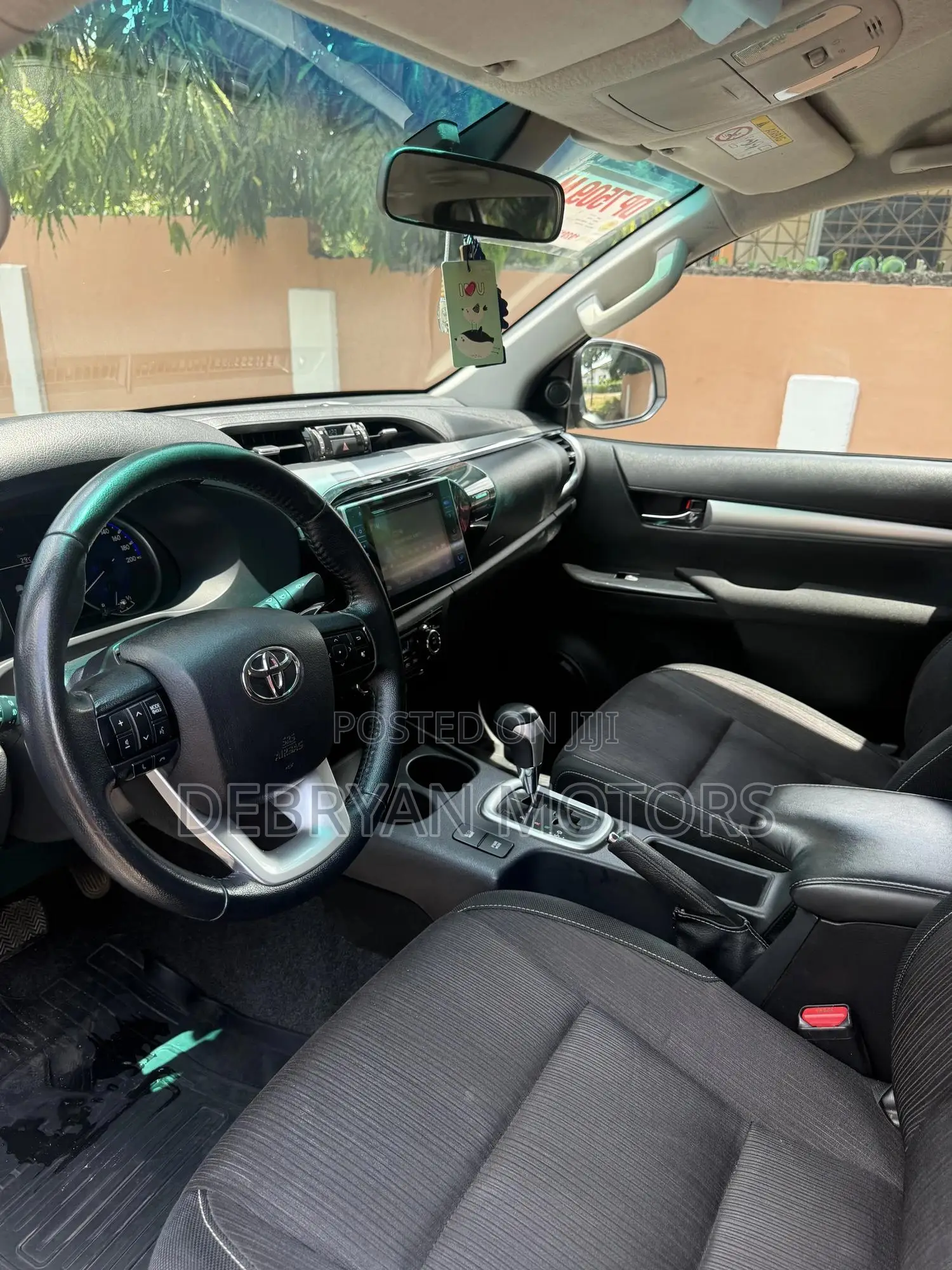 Toyota Hilux Revo Double Cab Deisel 2.4 AWD 2019 Silver