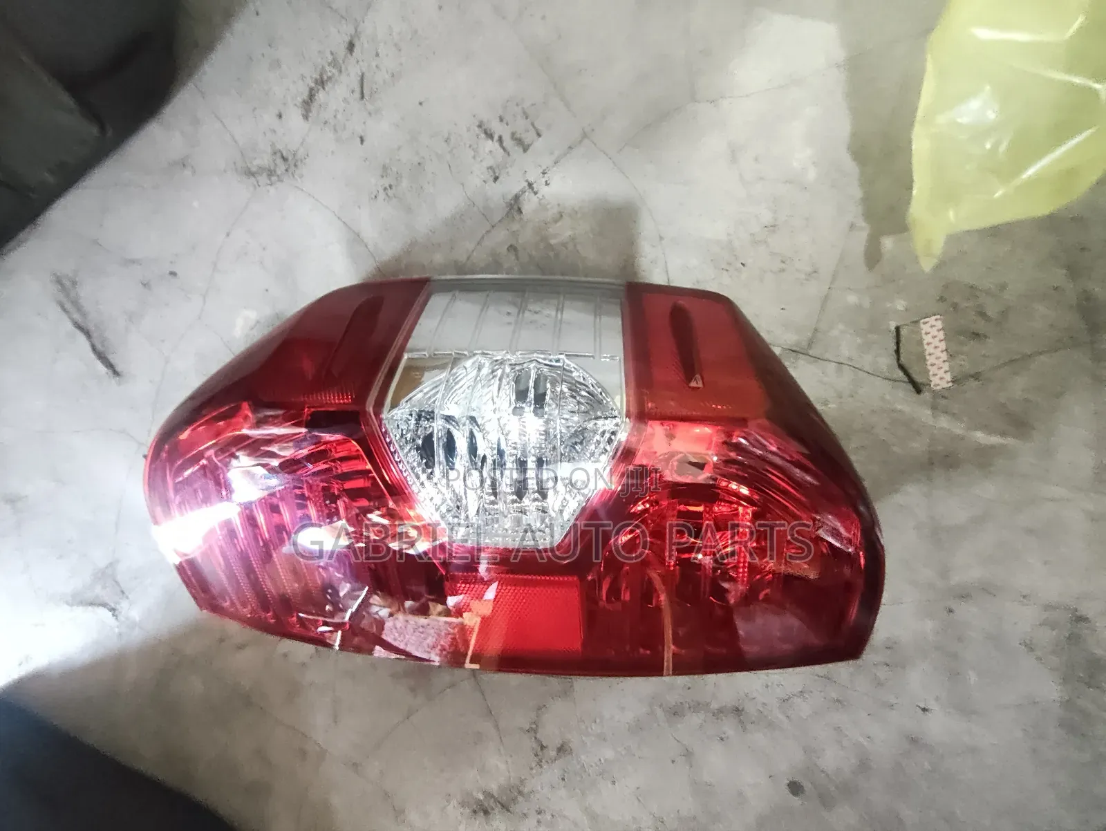 Toyota Tundra 2016 to 2021 Taillight