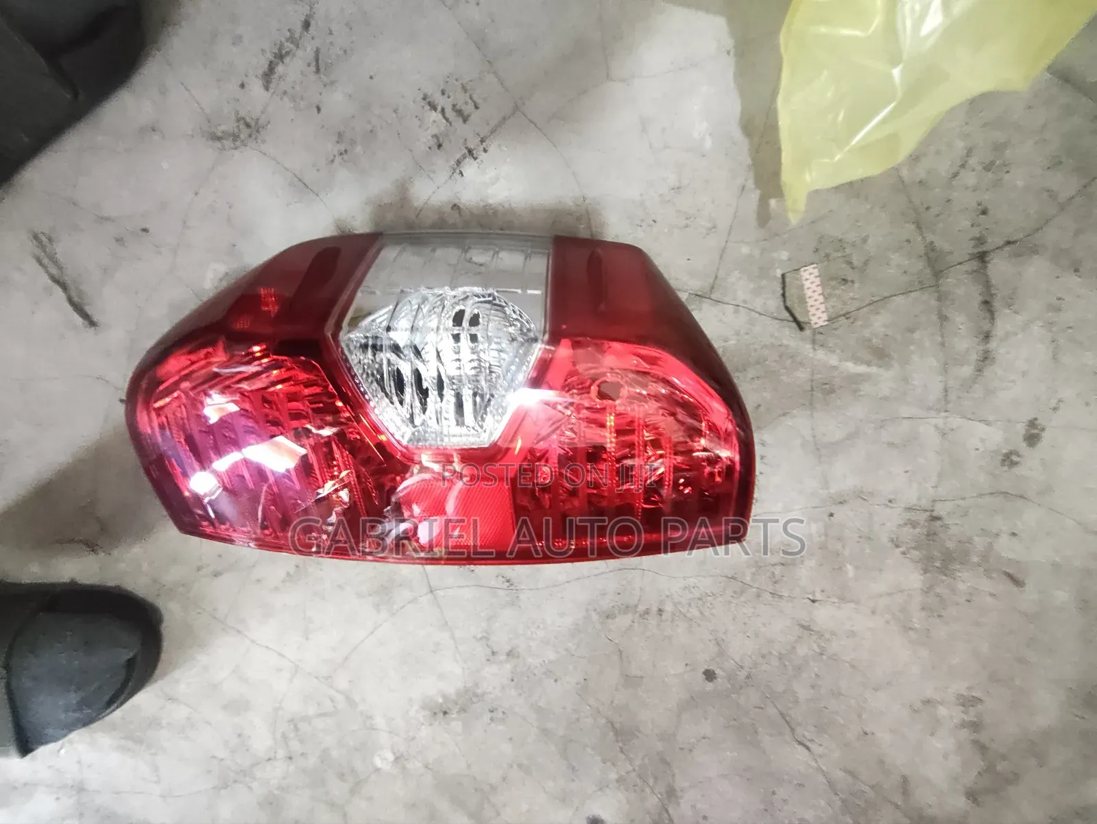 Toyota Tundra 2016 to 2021 Taillight