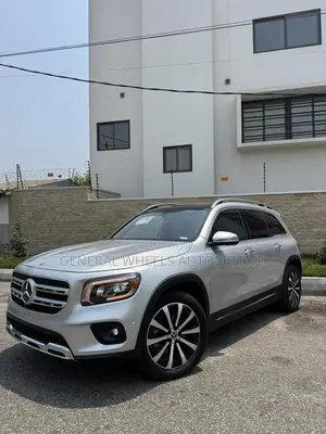 Mercedes-Benz GLB-Class GLB 250 4MATIC 2021 Silver