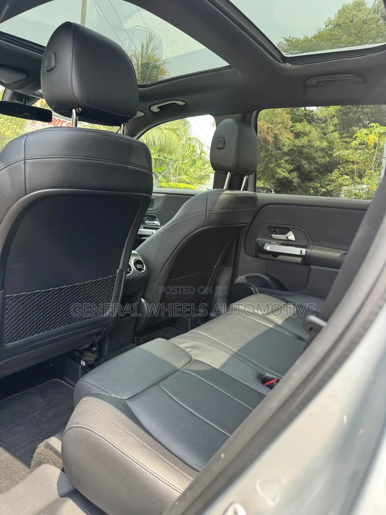 Mercedes-Benz GLB-Class GLB 250 4MATIC 2021 Silver