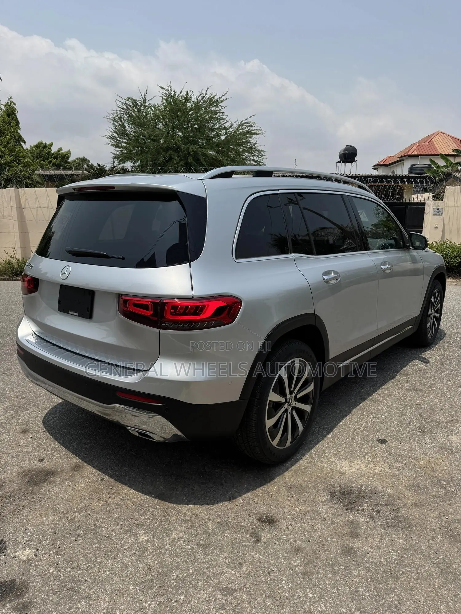 Mercedes-Benz GLB-Class GLB 250 4MATIC 2021 Silver