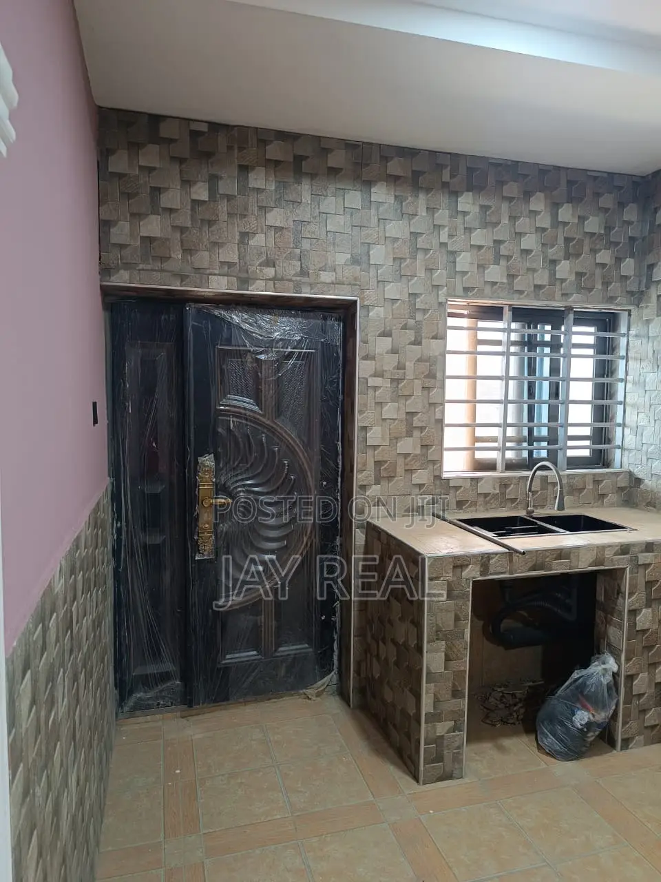 2bdrm Apartment in Jayreal Estate., Kasoa for rent
