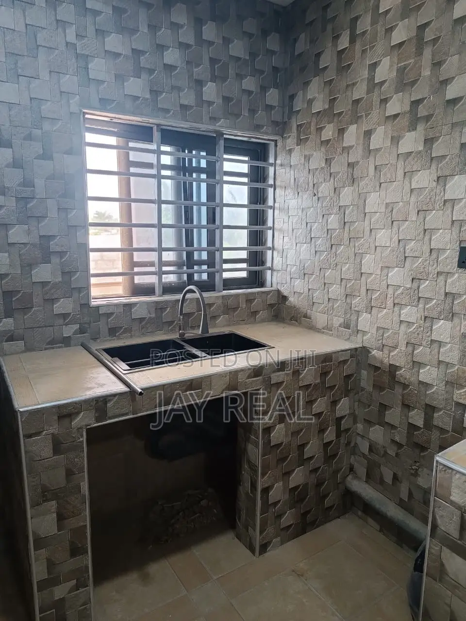 2bdrm Apartment in Jayreal Estate., Kasoa for rent